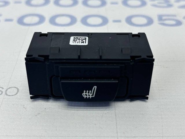 Кнопка обогрева сидения 61319384805 BMW