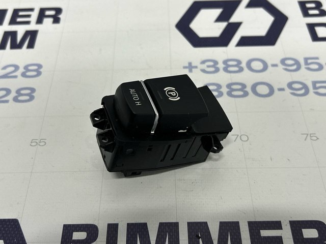 Клавиша электромеханического стояночного тормоза 61319877889 BMW