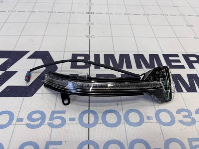 Указатель поворота зеркала, правый 63137308536 BMW