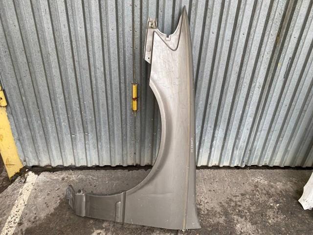 Крыло левое 53812AA010 TOYOTA