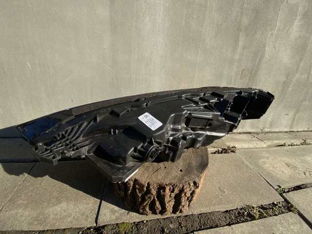 Tesla Model 169408700G Правая фара в наличии Павлоград