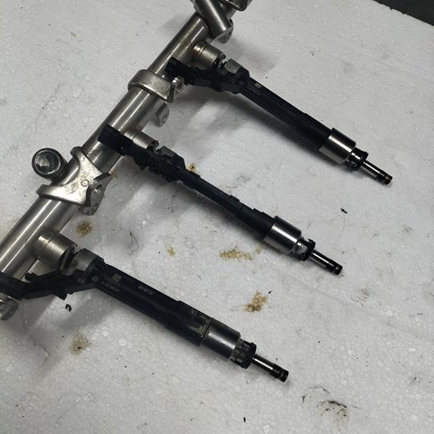 Форсунка дизельная в сборе 06M906036AP VAG