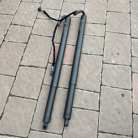 Амортизатор задней двери 80F827851A VAG