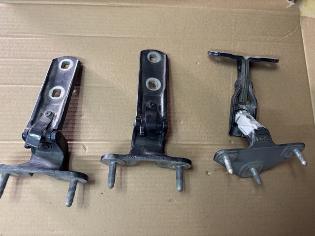 41007417415 BMW Петля задней двери купить в Полтава