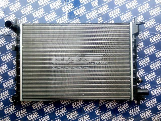 Радиатор охлаждения двигателя Ford Fiesta COURIER