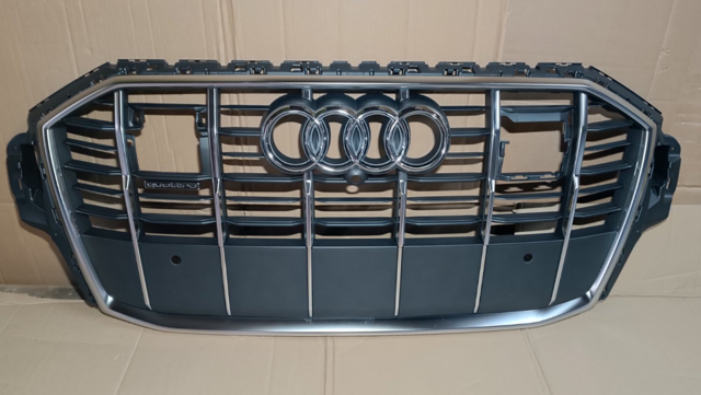 Решетка радиатора 4M0853651AGMX3 VAG