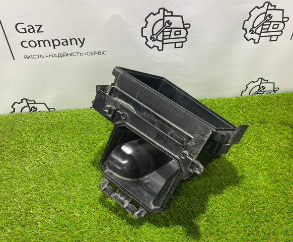 Корпус воздушного фильтра A2700900601 MERCEDES