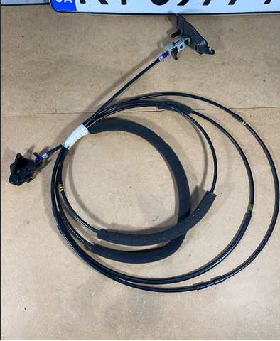 Трос открывания лючка бензобака KB7W56880A MAZDA