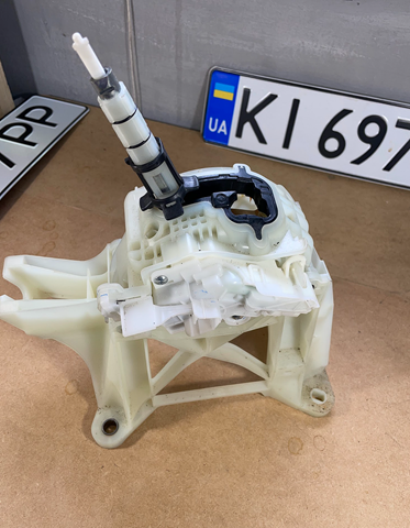 MAZDA KB8A46100 Механизм выбора (переключения) передач в наличии Чернигов