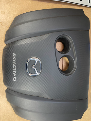 Крышка мотора декоративная PX01102F0 MAZDA