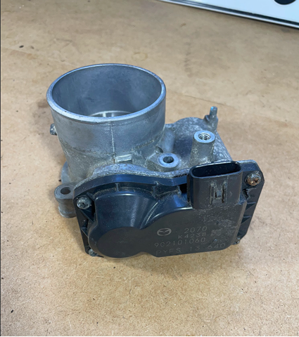 Дроссельная заслонка в сборе PYFS13640 MAZDA