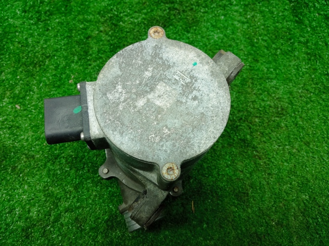 11517597715 BMW Помпа водяная (насос) охлаждения купить в Кривой Рог