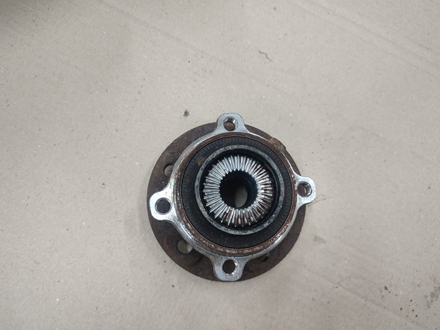 Ступица колеса передняя 31206874443 BMW