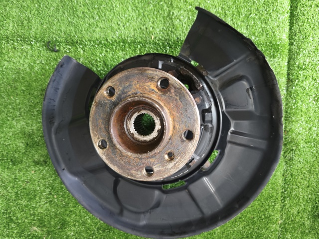 33326792524 BMW Цапфа задняя правая купить в Одесса