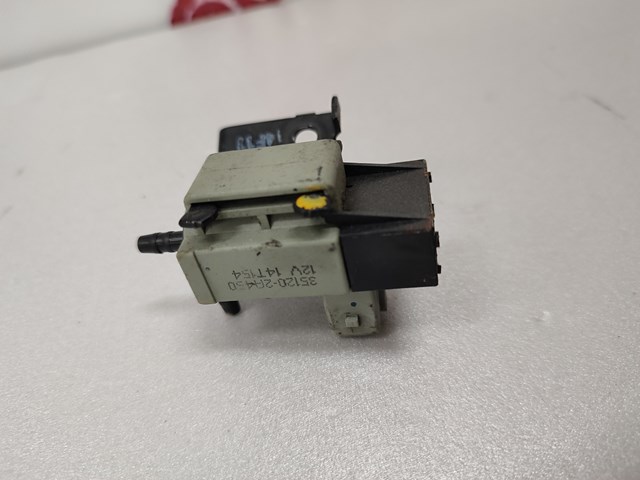 Клапан соленоид управления заслонкой вторичного воздуха 351202A450 HYUNDAI