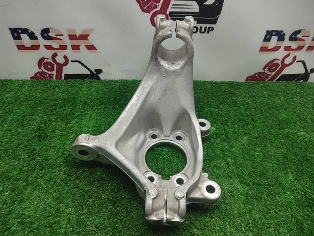 Кулак поворотный передний левый 400156RA0A NISSAN