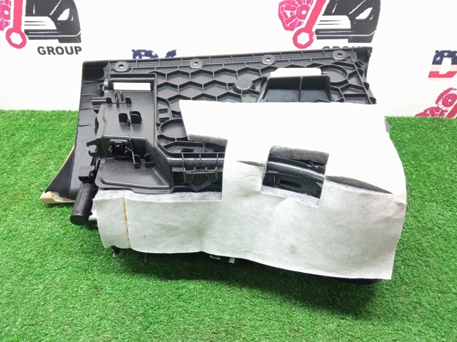 51169239347 BMW Ящик перчаточный (бардачок) купить в Днепр