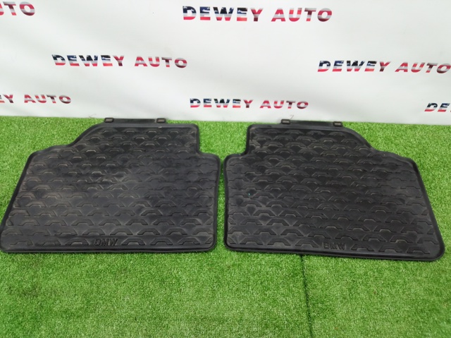 Резиновые коврики задние 51470427558 BMW