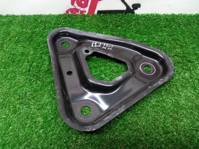 Кронштейн передней балки 544C46RA0B NISSAN