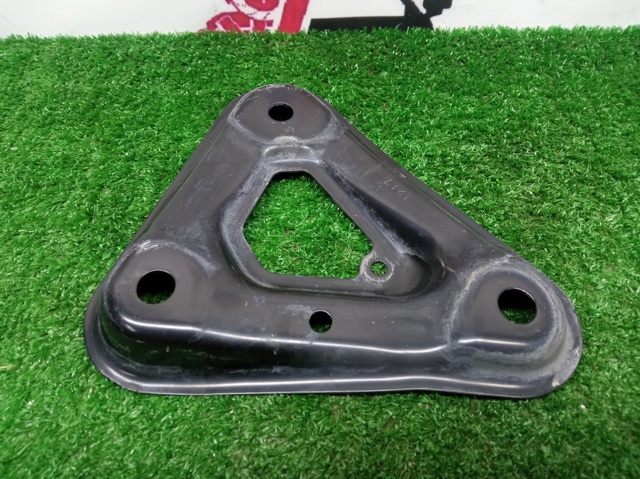 NISSAN 544C46RA0B Кронштейн передней балки в наличии Харьков
