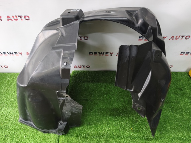 Подкрылок переднего крыла, правый 55112698AB CHRYSLER