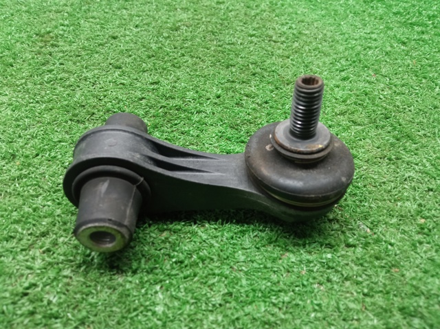 Стойка стабилизатора, заднего Skoda Octavia 3 A7