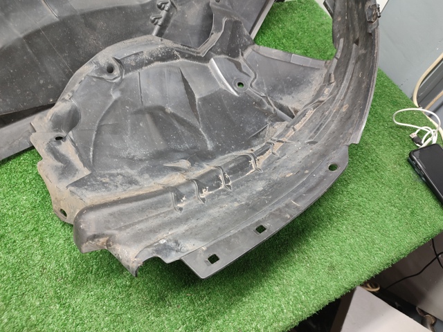 NISSAN 638416RA0A Подкрылок передний левый в наличии Тернополь