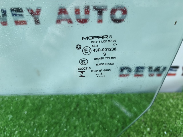 CHRYSLER 68104585AC Стекло двери передней левой в наличии Черновцы