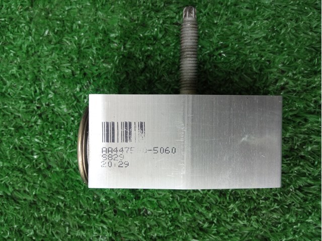 Клапан расширительный 68153947AA CHRYSLER