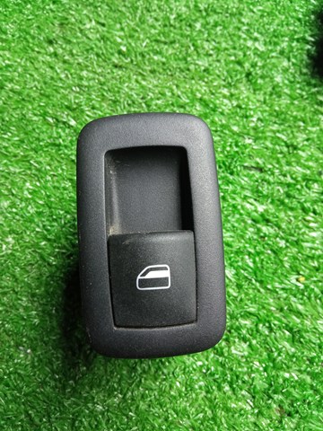 Кнопка включения мотора стеклоподъемника задняя 68214156AC CHRYSLER
