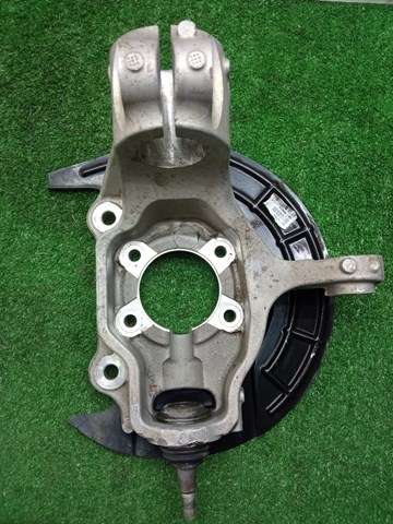 Цапфа поворотная правая 68302928AB CHRYSLER