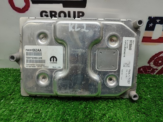 Мозги двигателя 68397063AA CHRYSLER