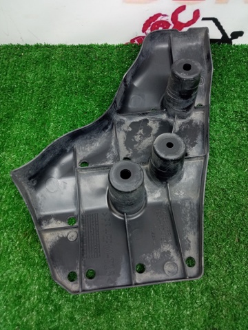 NISSAN 745866RR0A Защита днища задняя правая в наличии Одесса