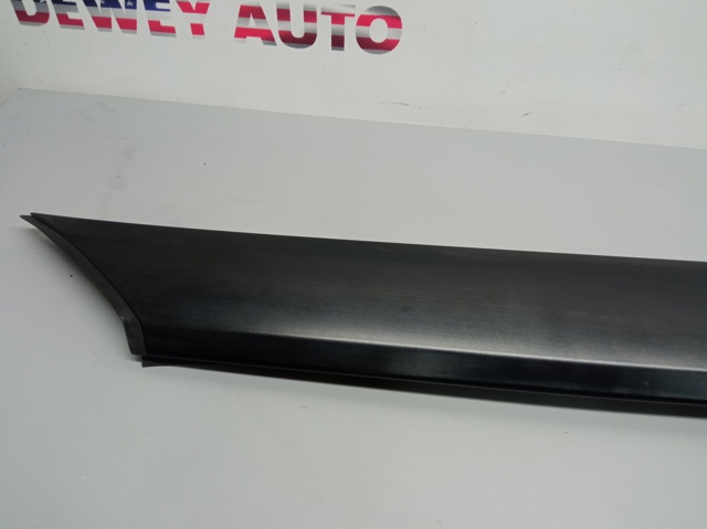 NISSAN 768376RA1A Накладка стойки кузова внешняя передняя левая в наличии Львов