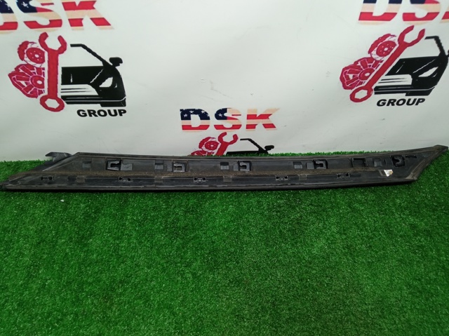 NISSAN 768376RR0A в наличии Кривой Рог