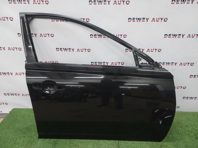Пассажирская передняя дверь 801006CA0A NISSAN