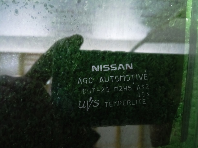 NISSAN 803016RA1B Стекло двери передней левой в наличии Ровно