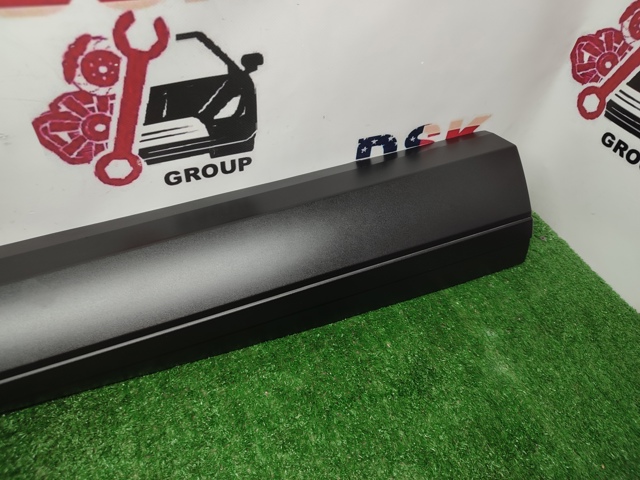 NISSAN 808706RR0A Молдинг двери передней правой в наличии Кривой Рог
