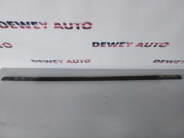 VAG 80A8537633Q7 Уплотнитель стекла двери задней левой внешний (планка) в наличии Запорожье