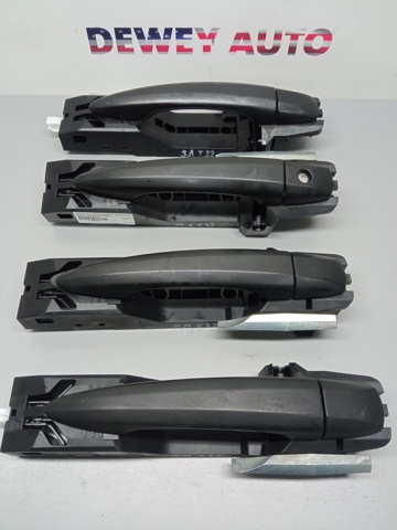 Ручка двери передней наружная 826406RR0A NISSAN