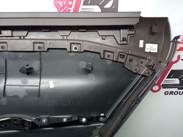 NISSAN 829A16RA1A Обшивка (облицовка) внутренняя двери задней левой в наличии Украина