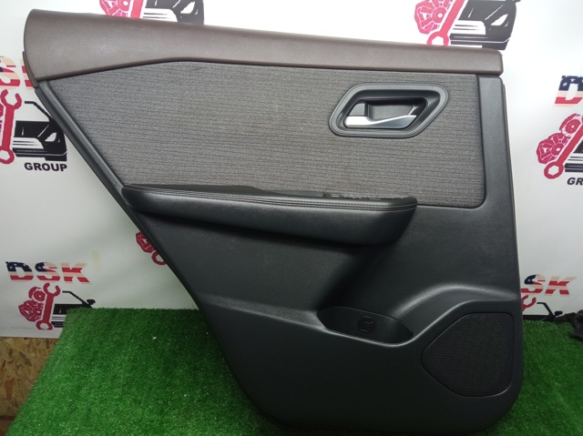 Обшивка салона 829A16RR7A NISSAN