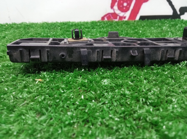 852206RR0A Направляющая заднего бампера правая купить Полтава