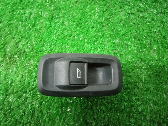 Кнопка стеклоподъемника передняя правая 8A6T14529AB FORD