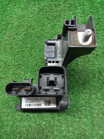 BMW 935615701 в наличии Запорожье