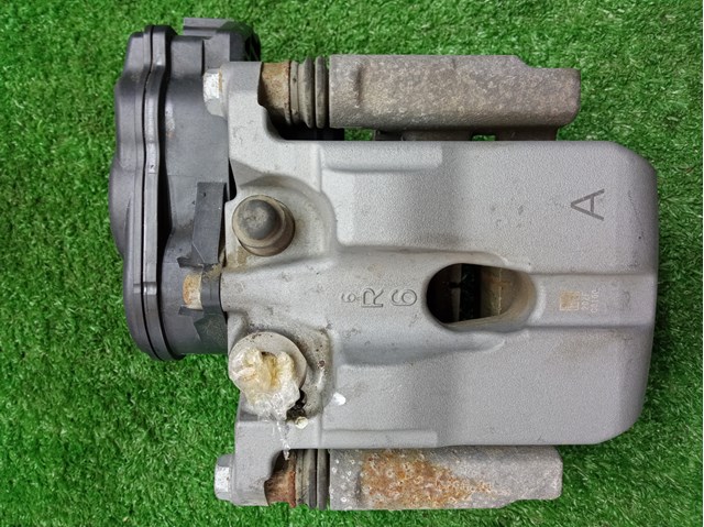 Тормозной суппорт правый задний D40006RA0A NISSAN