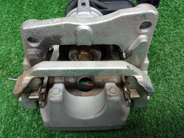 NISSAN D40106RA0C Суппорт задний левый в наличии Полтава