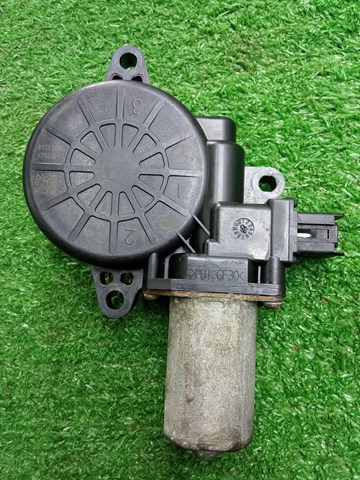 Мотор стеклоподъемника двери передней, левой D6515958X MAZDA