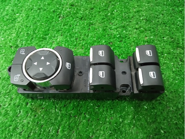 Кнопки переднего левого стеклоподъемника DG9T14540ABW FORD