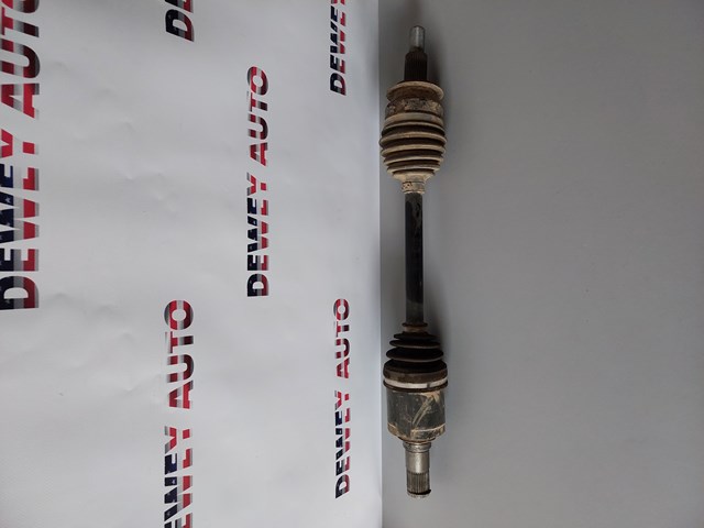 FTH72560X Mazda Полуось (привод) передняя левая